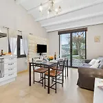 Apartman Borgo Hedone With Shared Pool