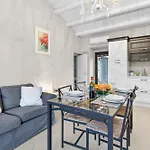 Borgo Hedone With Shared Pool Apartman