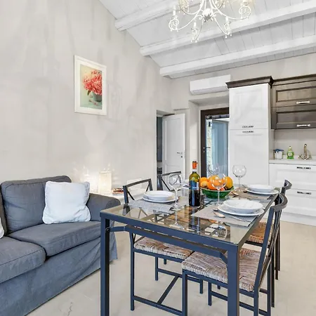 Borgo Hedone With Shared Pool Apartament