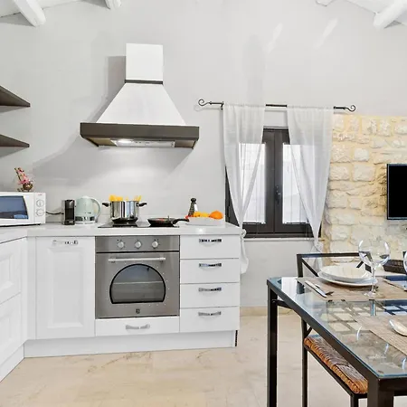 Borgo Hedone With Shared Pool Appartement *