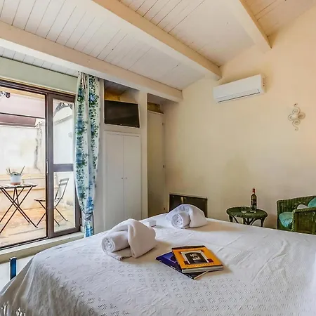 Borgo Hedone With Shared Pool